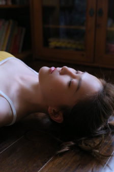 男生和女生亲亲